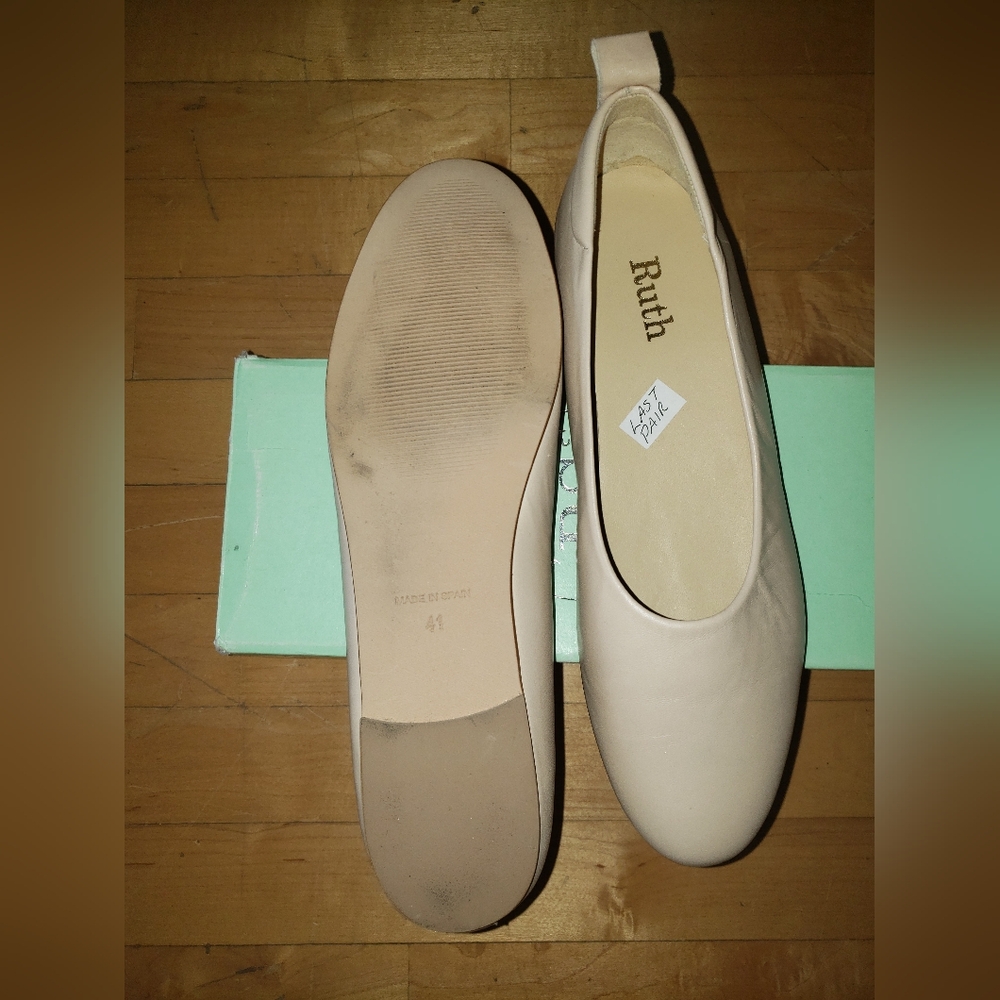 Nude lambskin Leather Ballet Flats - Women's Classic Slip-On - Picture 8 of 9